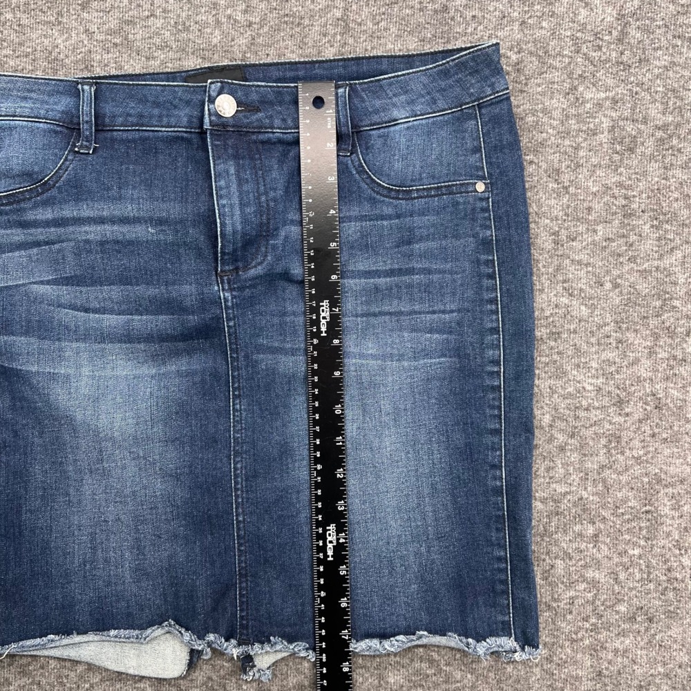 Celebrity Pink Paradox Denim Mini Skirt Blue Medium Wash Raw Hem Womens 13/31 - Picture 6 of 8
